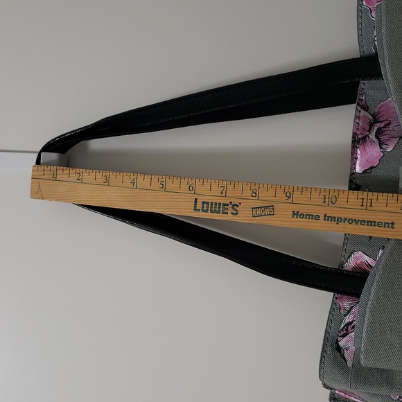 Fabulous Betsey Johnson Big Bow Denim Rose Print Shoulder Straps Tote - Picture 15 of 15